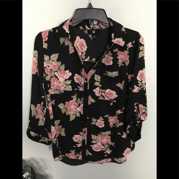 Floral top - Picture 1 of 1